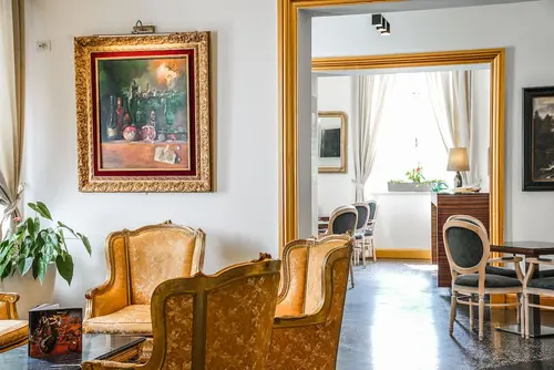 Assenzio, Lobby
