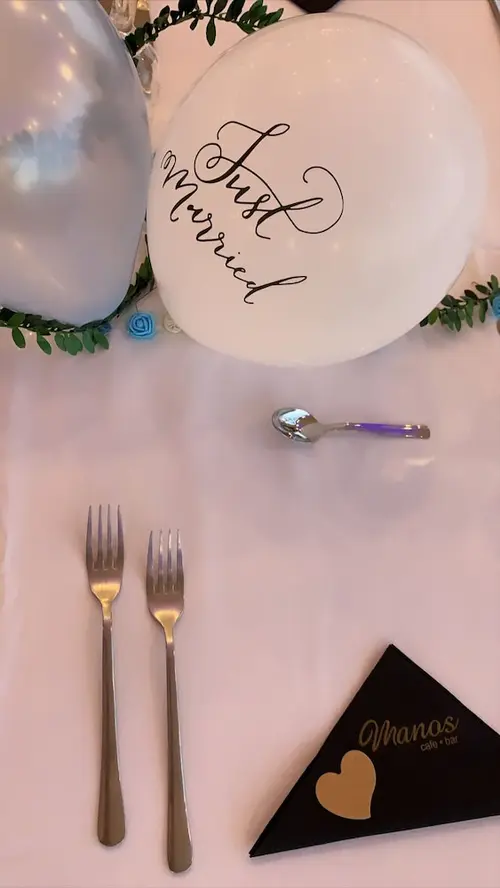 Villa Manos, Restaurant