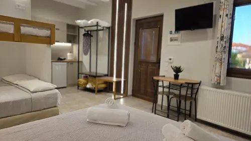 Bacchus, Room