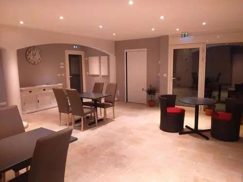 Le Jasmin, Interior