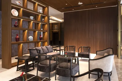 Ramada Plaza by Wyndham Chao Fah, Lobby sitting area