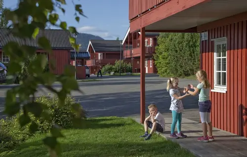 Birkebeineren Apartments, Property grounds
