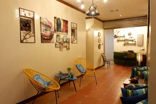 The Runway Inn - Mactan Cebu, Lobby sitting area