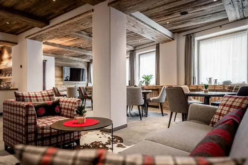 Hotel Gran Ciasa, Lobby sitting area