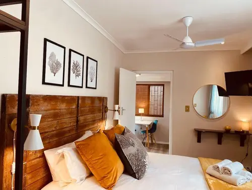 Dolphin Circle B&B, Room