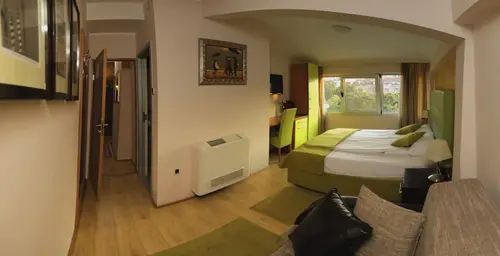 Garden40, Room