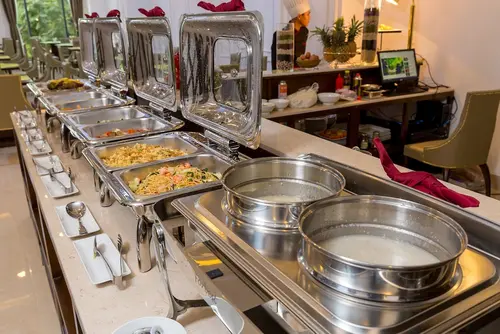 Roliva Hotel & Apartment Danang, Restaurant