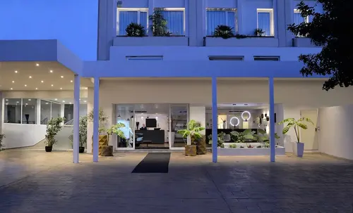 Athenaeum Smart Hotel, Front of property