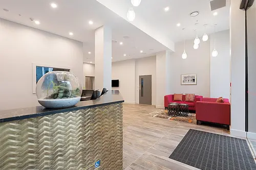 Ramada Suites By Wyndham Victoria Street West, Lobby