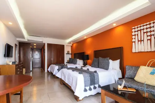 The Paramar Beachfront Boutique Hotel With Breakfast Included - Downtown Malecon, Room
