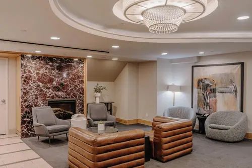 Club Quarters Hotel, World Trade Center, Lobby sitting area