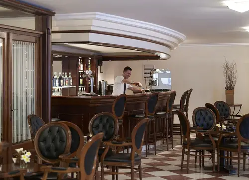 Mitsis Petit Palais, Bar (on property)