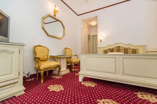 Hotel Imparatul Romanilor, Room