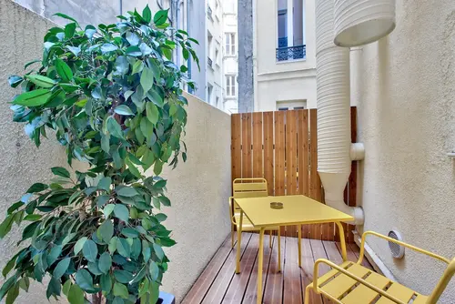 Maison Barbès, Room