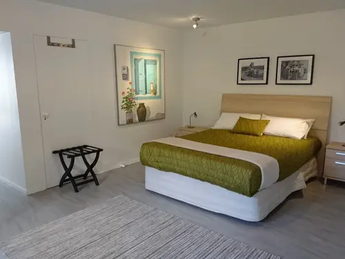 Anglers Lodge, Room