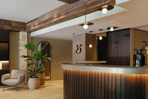 SCHLOSS Zermatt - CBD & Adaptogenic Spa and Sport Hotel, Reception