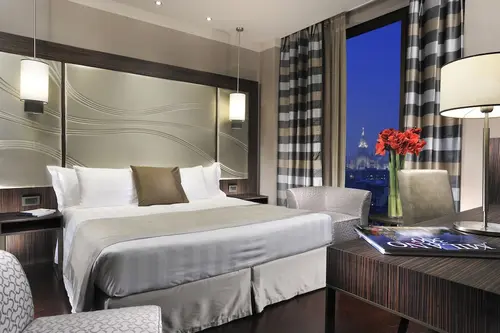 Uptown Palace, Room