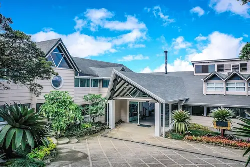 Monteverde Lodge, Front of property