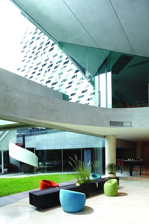 LiT BANGKOK Hotel, Lobby lounge