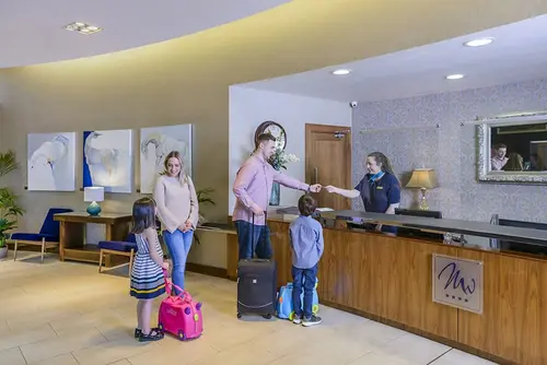 The Manor West Hotel & Leisure Club, Lobby