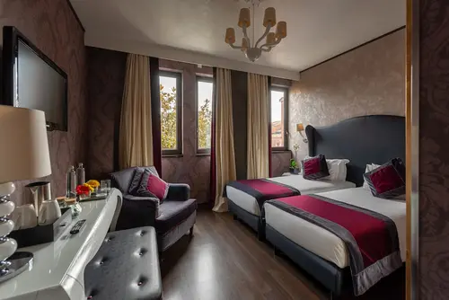 Carnival Palace Hotel, Room