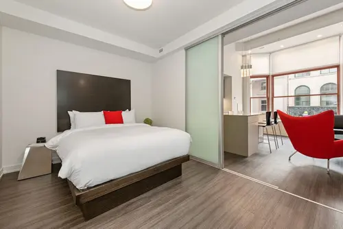 reStays Ottawa, Room