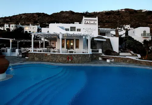 Olia Hotel, Outdoor pool