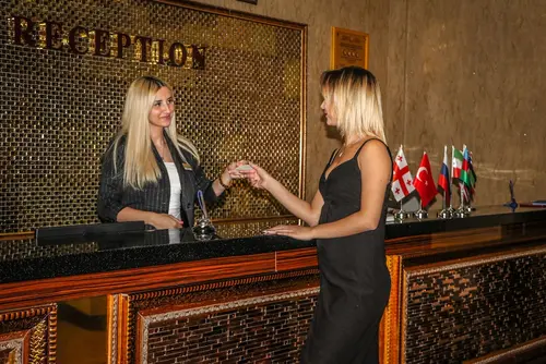 Safran Hotel, Reception