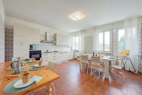 Margherita Near Lake - Family Friendly, Primary image