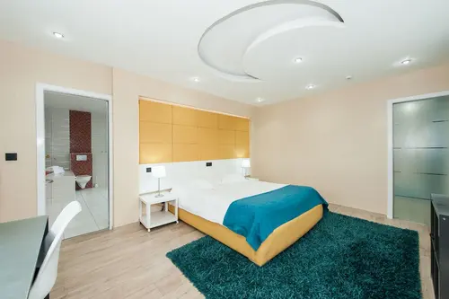 Hotel Phenix, Room