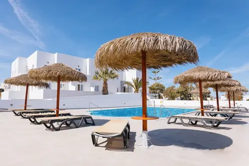Nikos Hotel, Primary image