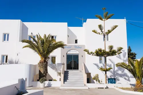 Nikos Hotel, Property entrance