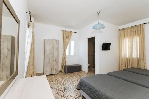 Nikos Hotel, Room