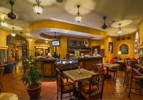 Casa del Rio Melaka, Dining