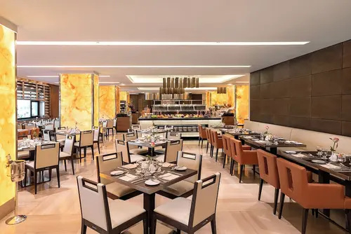 The Oberoi, Madina, Restaurant