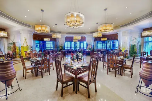 Tolip Alexandria, Dining