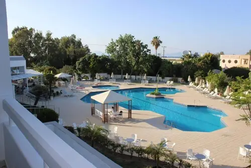 Happy Days Hotel, Primary image