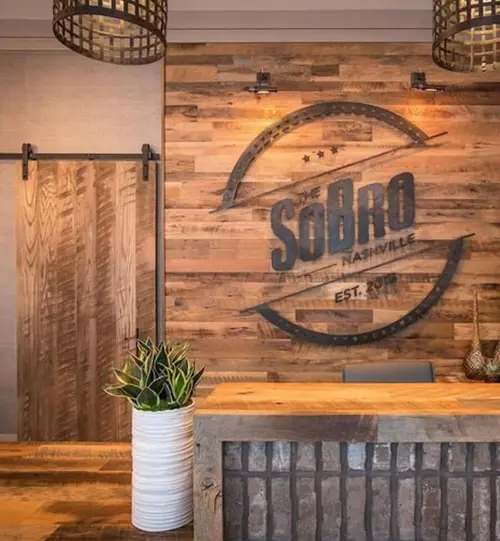 Placemakr Premier SoBro, Lobby