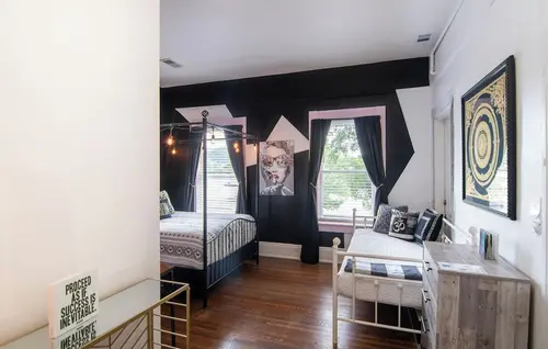 Tree House, Room