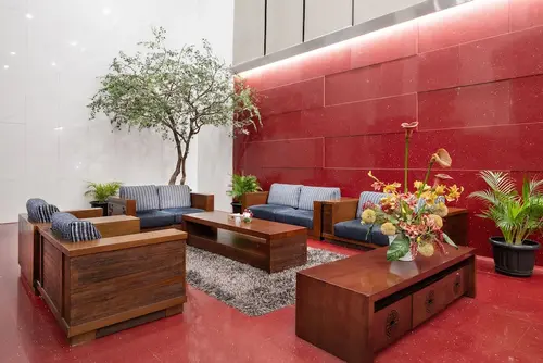 Merlynn Park Hotel, Lobby sitting area