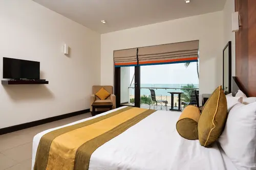 Shinagawa Beach, Room