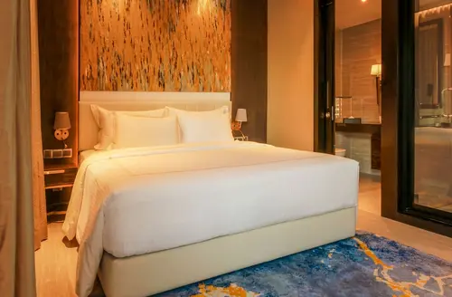 Zest Metropole, 