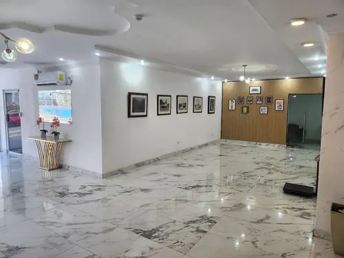 Hotel Vía España, Reception