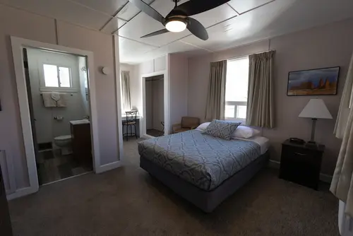 Austin's Chuckwagon Lodge, Room