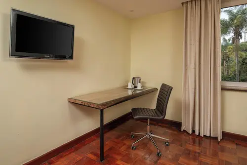 Fairview Hotel, Room