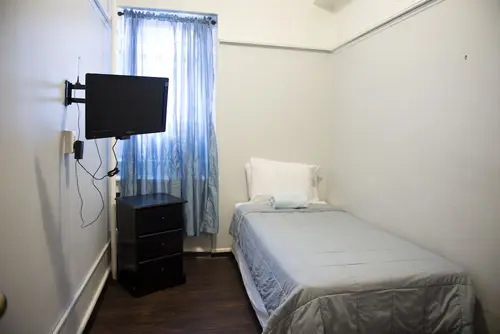 Green Point YMCA, Room