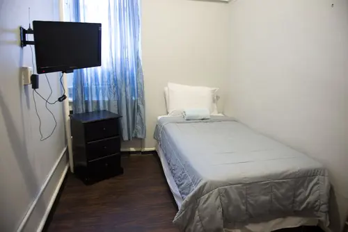 Green Point YMCA, Room