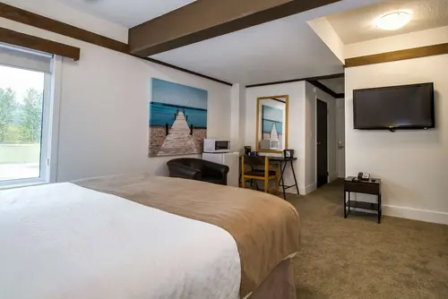 Stoke Hotel SureStay Collection by Best Western, Room