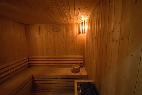 Warwick Doha, Private spa tub