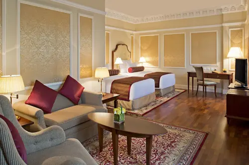 Warwick Doha, Room